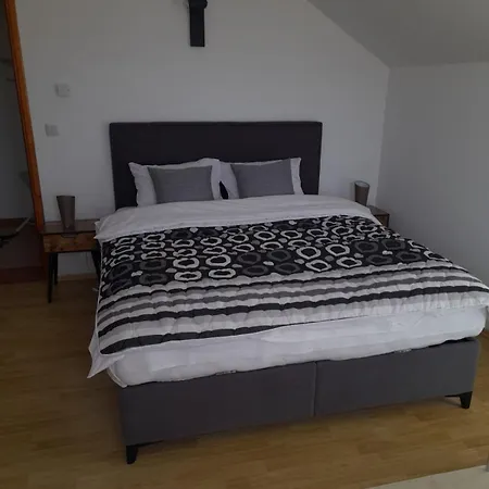 Apartment 3 SJJ